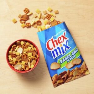 CHEX MIX BAGEL CHIP IS BACK! 8.75 OZ(248g) PACK OF 6